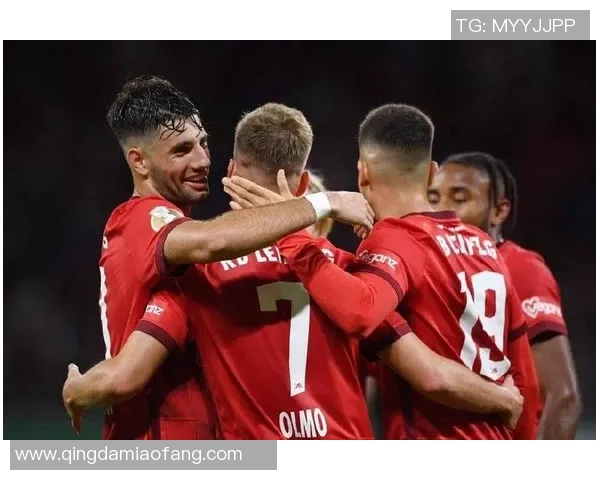 中超精彩对决AC米兰与曼联激战成平红牌事件引发全场热议